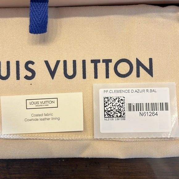 Louis Vuitton Clemence Wallet
D. Azur
N61264 - Picture 6 of 6